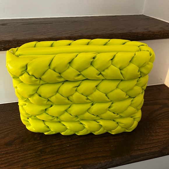 A.W.A.K.E. MODE Lucia Braided Vegan Leather Clutch Yellow Green Neon - Picture 4 of 7